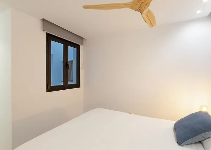 Strada Canteras لاس بالماس دي غران كاناريا